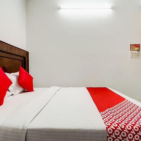 Oyo 7781 Hotel Sai International New Delhi Bagian luar foto