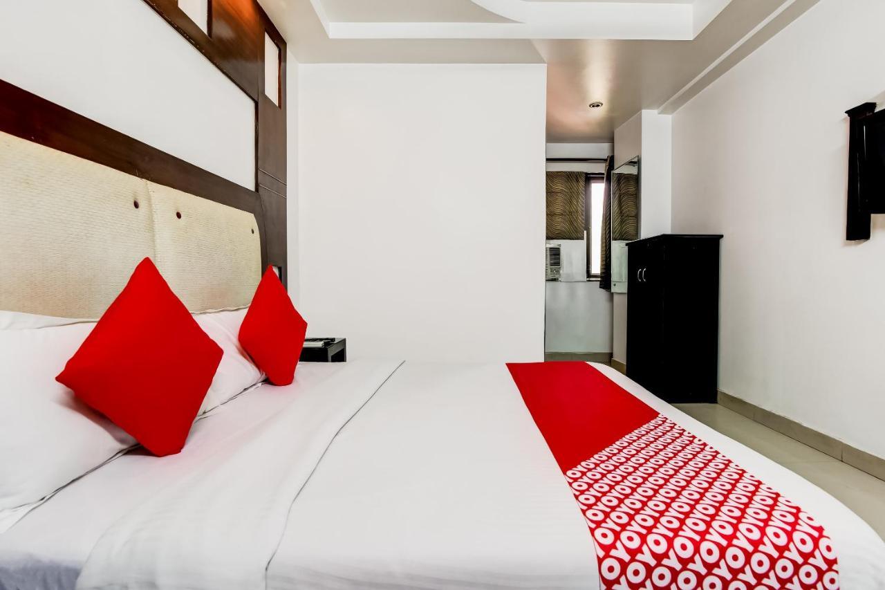 Oyo 7781 Hotel Sai International New Delhi Bagian luar foto